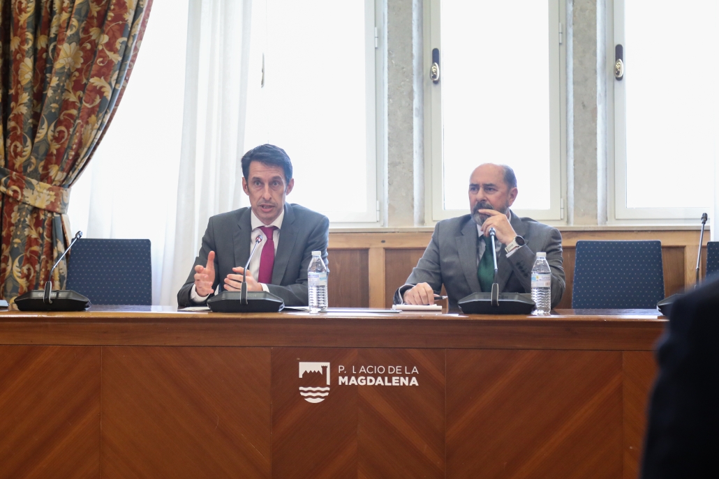 Eduardo Castillo y Alfonso Pérez de Nanclares durante la Jornada Espacio y Defensa del CID