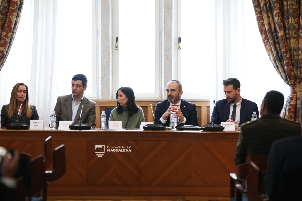 Mesa redonda de la Jornada Espacio y Defensa organizada por el CID en Santander